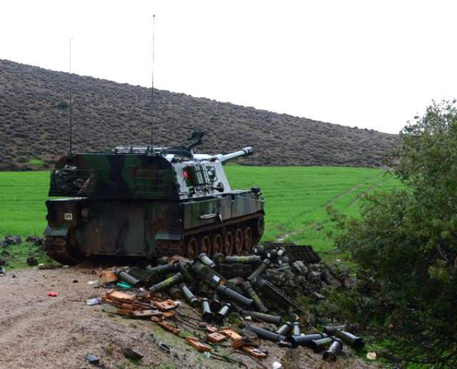 Zeytin Dalı'nda 4'üncü Gün! Tanklar Zırh Delici Toplarla Vuruyor, Asker Taarruz Emri Bekliyor