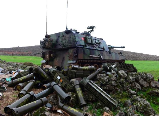 Zeytin Dalı'nda 4'üncü Gün! Tanklar Zırh Delici Toplarla Vuruyor, Asker Taarruz Emri Bekliyor