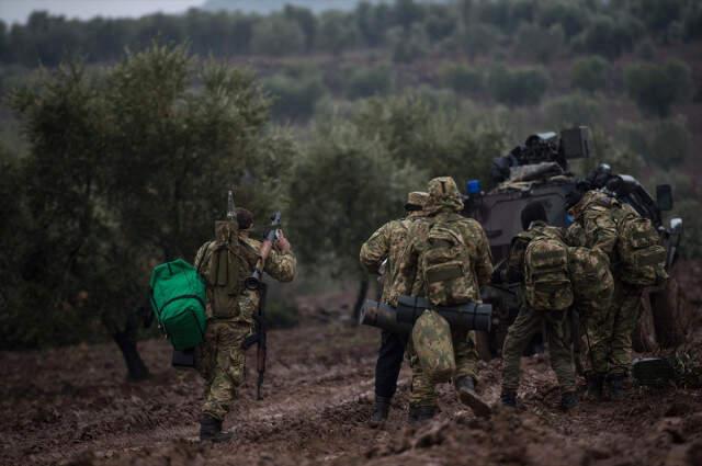 Afrin Operasyonu 5'inci Gününde! YPG'liler Bir Bir Yakalanıyor, Kaçan Teröristlerin Silahları ÖSO'da