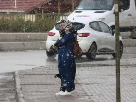 Ünlü Meteorolog, Saat Vermişti! İstanbul'da Beklenen Kar Yağışı Başladı