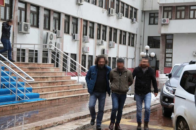 Ayrı Yaşadığı Kocasına Tuzak Kurdu, 2 Adam Tutup Zorla 3 milyon TL'lik senet imzalattı