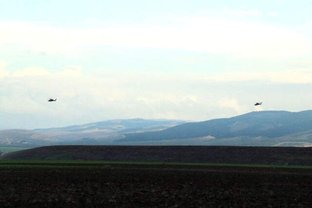 Zeytin Dalı'nda 6'ncı Gün! 2 ATAK Helikopteri <a class='keyword-sd' href='/20-dakika/' title='20 Dakika'>20 Dakika</a> Boyunca Sınır Hattını Ateş Altına Aldı