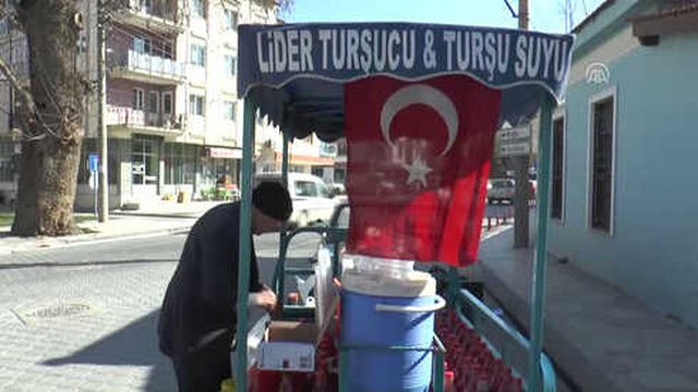 Turşucu Amca Bir Günlük Gelirini Şehidin Vasiyeti İçin Bağışlayacak
