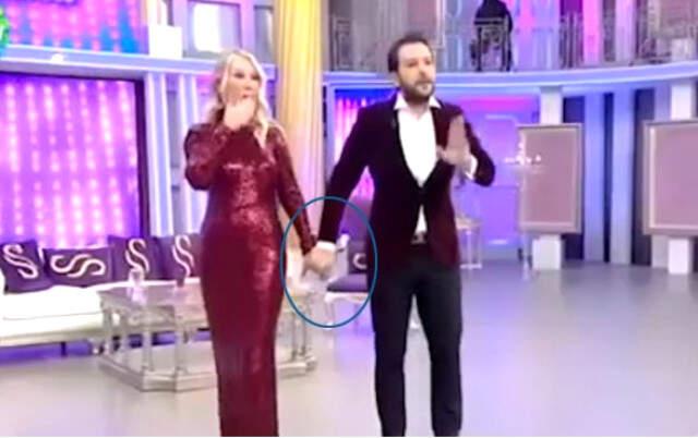 Nihat Doğan, Tüm <a class='keyword-sd' href='/turkiye/' title='Türkiye'>Türkiye</a>'nin Önünde Eski Sevgilisi Seda Sayan'a Asıldı