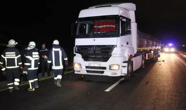 Patlayan Lastiği Değiştirmek İsterken TIR'ın Altında Can Verdi