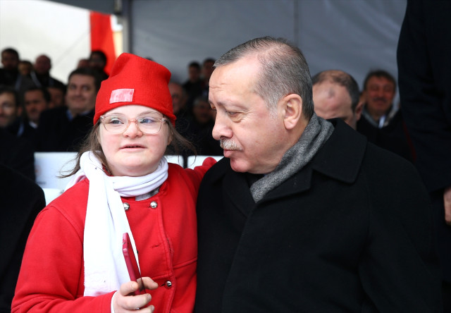 Erdoğan, Kasımpaşa Tüneli Açılışında Down Sendromlu Havva ile Yakından İlgilendi