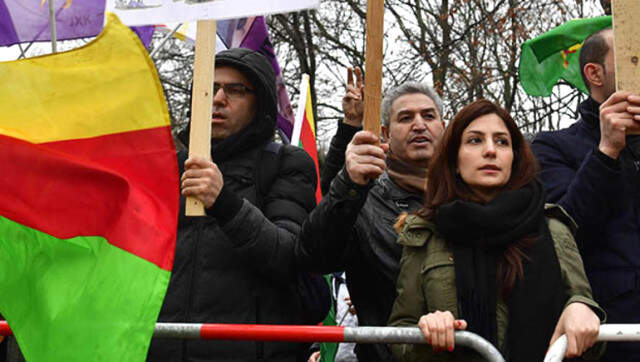 Berlin'deki Türk Büyükelçiliği Önünde Gösteri Yapan PKK Yandaşlarına, Polis Müdahale Etti