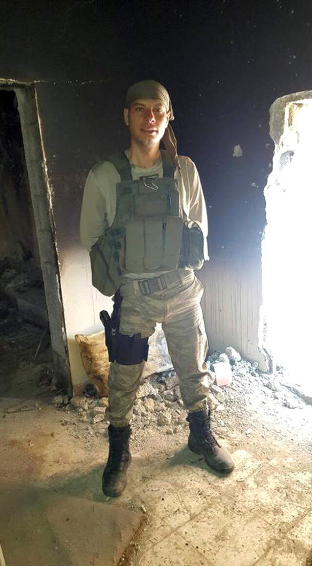 Afrin Şehitlerinin Acı Haberi, Mersin ve İstanbul'daki Baba Ocağına Ulaştı