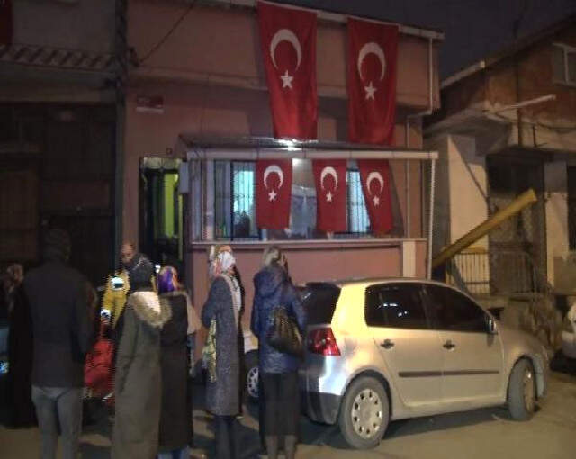 Afrin Şehitlerinin Acı Haberi, Mersin ve İstanbul'daki Baba Ocağına Ulaştı