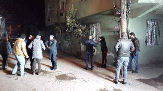 Kavga Edenleri Duyunca Sokağa Çıktı, Göğsünden Vuruldu