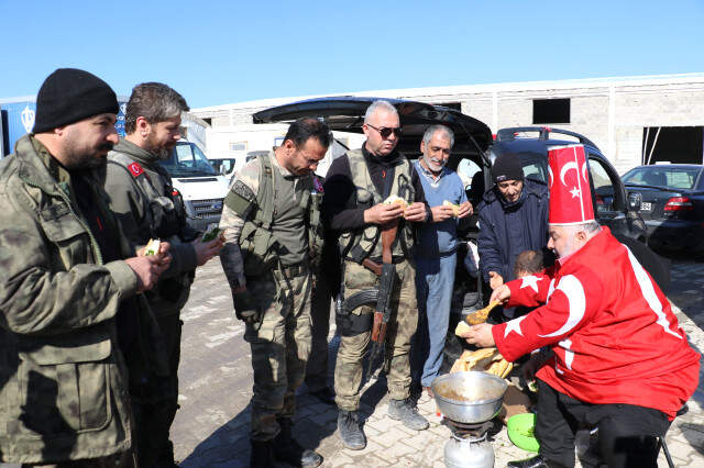 Dha Yurt;sınır Kapısında 'Burseya' Sevinci TSK Burseya Dağı'nı Teröristlerden Temizledi, Kilis'te Büyük Coşkuyla Kutlama Yapıldı