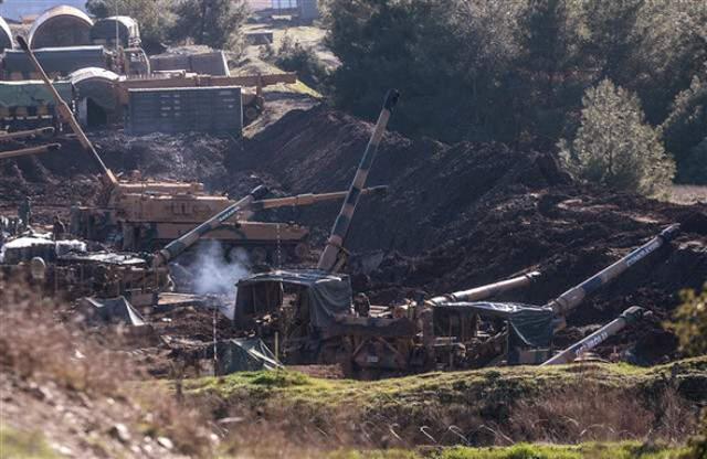 Zeytin Dalı Harekatı'nda Burseya Dağı YPG'den Alındı! Mehmetçik, Kuleye Türk Bayrağı Dikti