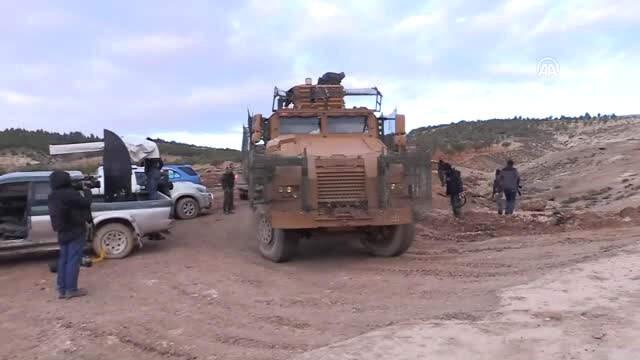 Zeytin Dalı Harekatı'nda Burseya Dağı YPG'den Alındı! Mehmetçik, Kuleye Türk Bayrağı Dikti