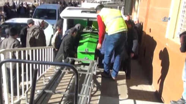 Hayvan Otlatırken Su Birikintisine Düşen Çocuk Boğuldu