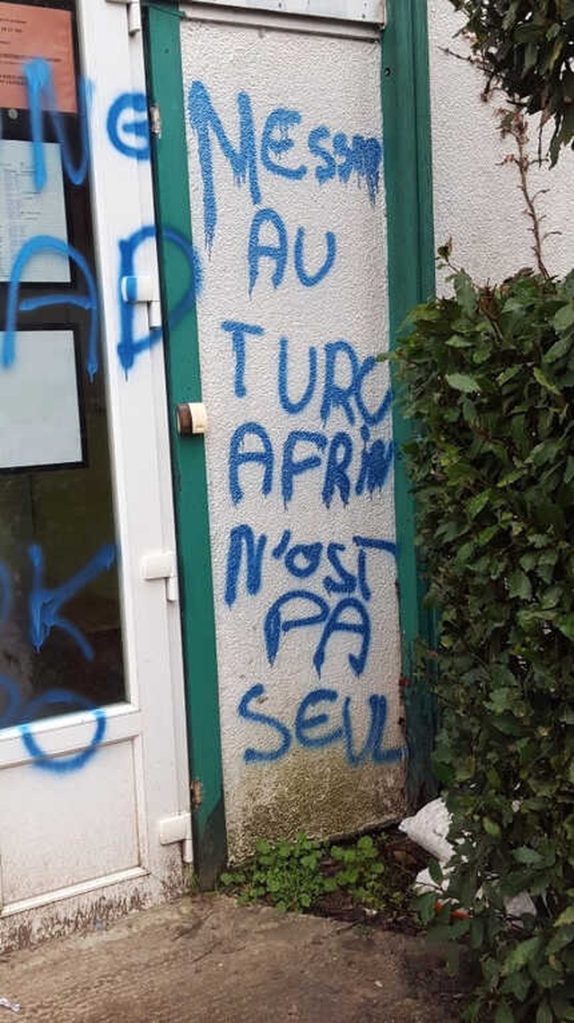 Teröristler Avrupa'da Yine Camiye Saldırdı