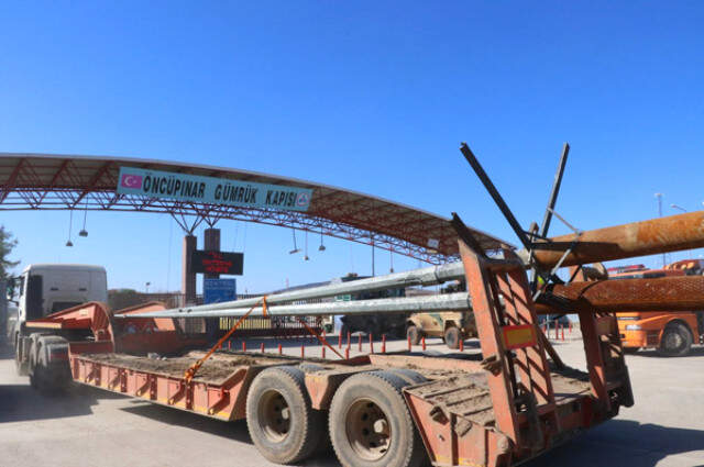 YPG'nin Elinden Alınan Burseya Dağı'na 8 Tank ve 12 Zırhlı Araç Gönderildi, Kule İnşa Ediliyor