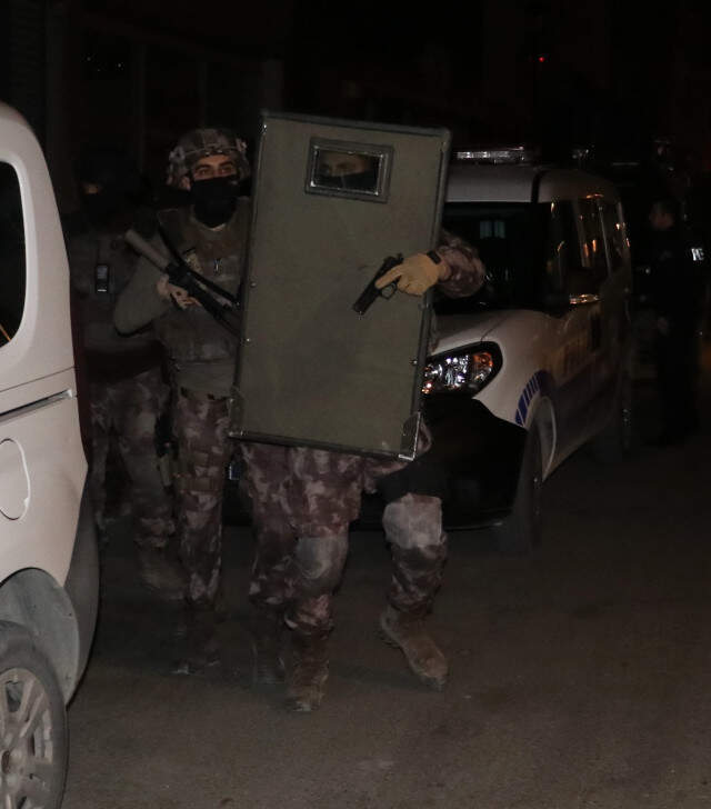 Furkan Vakfına Operasyon: Genel Başkan Alpaslan Kuytul Dahil 20 Kişi Gözaltında