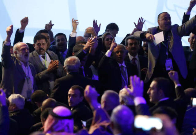 Soçi'de Suriyeli Muhalifler Lavrov'un Konuşmasını Yarıda Kesti