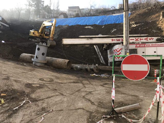 Bina İnşaatı Mahalleyi Çatlattı, Felaketin Boyutu Gün Ağarınca Ortaya Çıktı