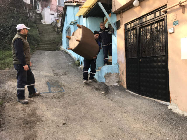 Bina İnşaatı Mahalleyi Çatlattı, Felaketin Boyutu Gün Ağarınca Ortaya Çıktı