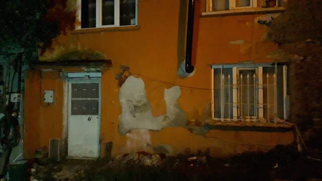 Bursa'daki Toprak Kayması Korkuttu: Yol İkiye Ayrıldı, 60 Ev Mühürlendi