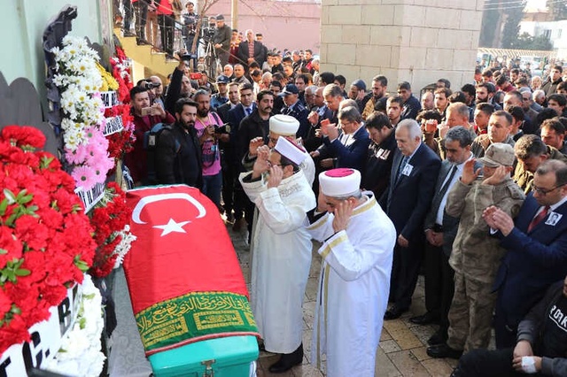 Roketli Saldırıda Hayatını Kaybeden Lise Öğrencisi Son Yolculuğuna Uğurlandı