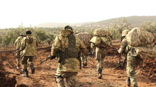 Afrin Operasyonunun 13. Gününde, Türk Özel Kuvvetler Askerleri Dağın Zirvesinde