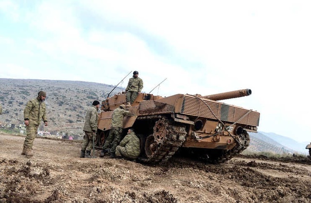Üs Bölgesindeki Türk Tankları Böyle Fotoğraflandı
