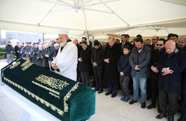 Cumhurbaşkanı Erdoğan Eski Mesai Arkadaşının Cenaze Törenine Katıldı
