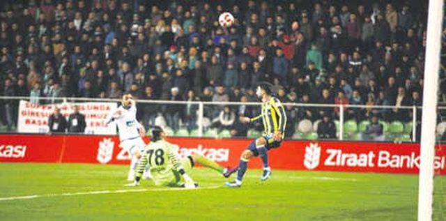 Giresunspor Maçında Tekme Yiyen Fenerbahçeli Hasan Ali: Yeter Artık