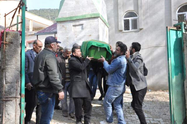 Otları Yakarken Şalvarı Tutuşan Yaşlı Adam Yanarak Can Verdi
