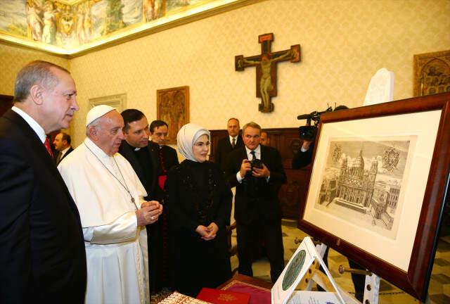 Erdoğan'ın Tarihi Ziyareti ile Vatikan'da İlk Kez Türk Bayrağı Dalgalandı