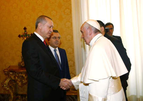 Erdoğan ve Papa Arasındaki Sandalye Krizi Yalan Çıktı