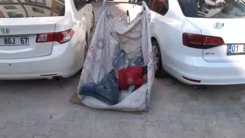 Yaşıtları Okula Gitti, O Atık Kağıt Toplarken Uyuya Kaldı