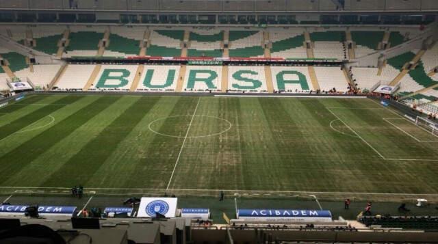 Bursaspor: Stadın Zemini, Yanlış İlaçlama Nedeniyle Yandı