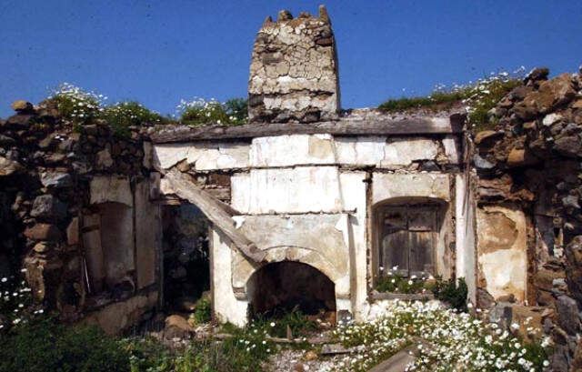 Kentsel Sit Alanındaki 600 Yıllık Köy Kaderine Terk Edildi Kentsel Sit Alanındaki 600 Yıllık Köy, Kaderine Terk Edildi