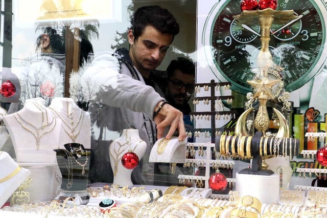 Kuyumcu Altının Sahte Olduğunu Anlayamadı, Binlerce Lira Zarar Etti