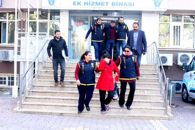 Adıyaman'da Vicdansız Anne Kızını Elbiseyle Boğmaya Çalıştı