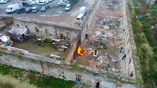 250 Yıllık Rami Kışlası'nda Yakılan Ateş, Tarihi Eseri Harap Etti
