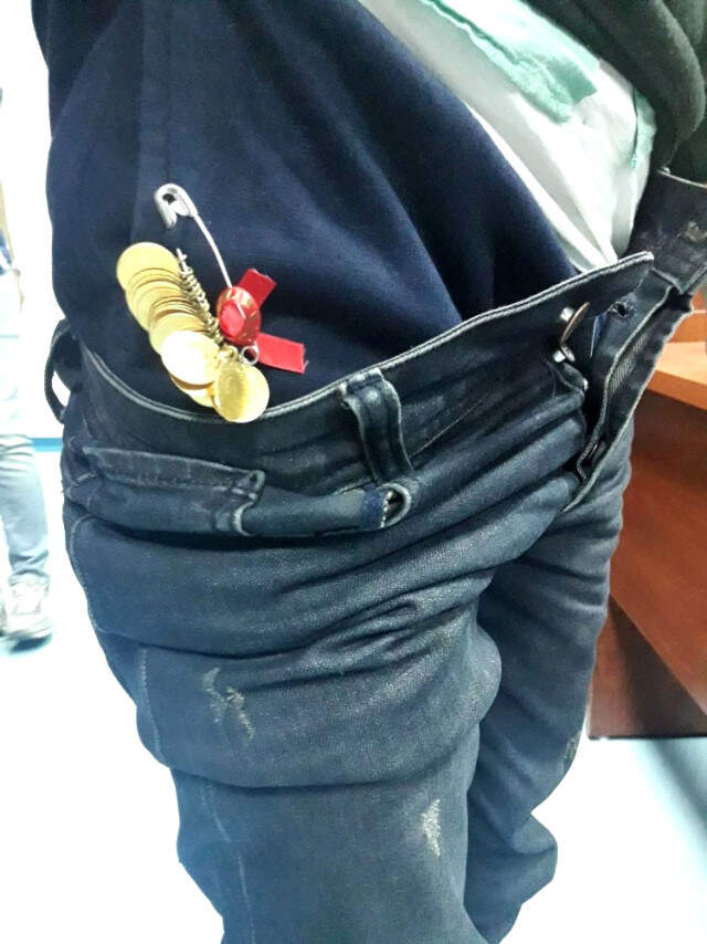 Yaşlı Kadını ve Arkadaşlarını Dolandıran Sahte Savcı Polisten Kaçamadı Yaşlı Kadını ve Arkadaşlarını Dolandıran Sahte Savcı Polisten Kaçamadı