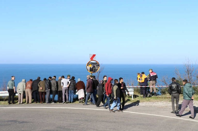 Zonguldak'ta Otomobil 60 Metreden Denize Uçtu, Şoför Kayıp
