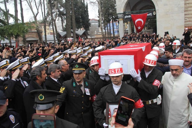 Kocaeli'de Binler Çukurca Şehidini Son Yolculuğuna Uğurladı
