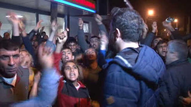 5 Yaşındaki Çocuğu İstismar Etmeye Çalışan Sapık, Çırılçıplak Yakalandı