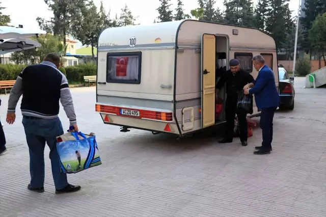 Almanya'dan Hatay'a Kadar Getirdiği Karavanı, Mehmetçik'e Bağışladı