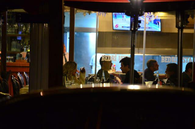 Arka Sokaklar'ın Ali Komiseri Alp Korkmaz, Sevgilisiyle Yakalandı