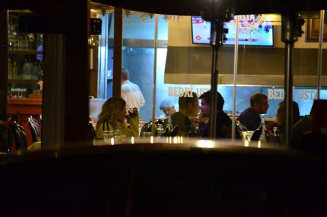 Arka Sokaklar'ın Ali Komiseri Alp Korkmaz, Sevgilisiyle Yakalandı