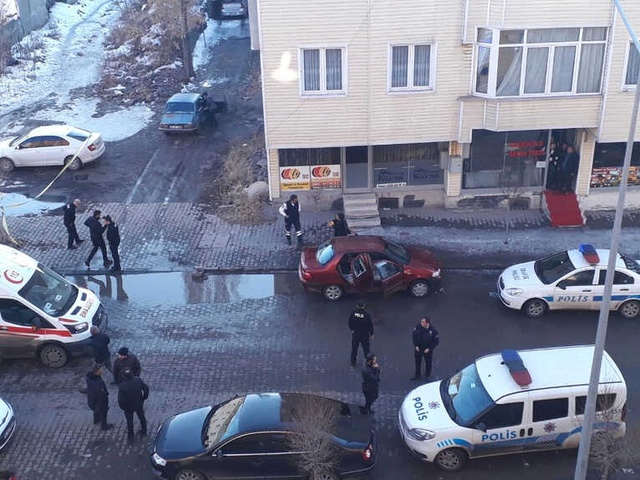 Cani Adam, Eski Eşini Av Tüfeğiyle Öldürdü