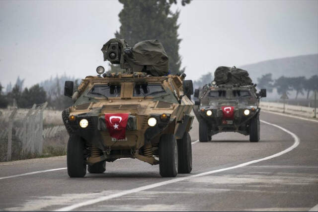 Afrin'e Giden PÖH ve JÖH'ler Sevgi Gösterileri İle Karşılandı