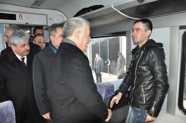 Bakan Ahmet Arslan, Doğu Ekspresiyle Yolculuk Yaptı