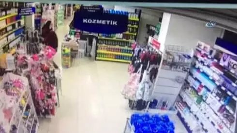 Cezaevinden Firar Edip Market Soyan Hırsızların, Dayak Yediği Anlar Kamerada